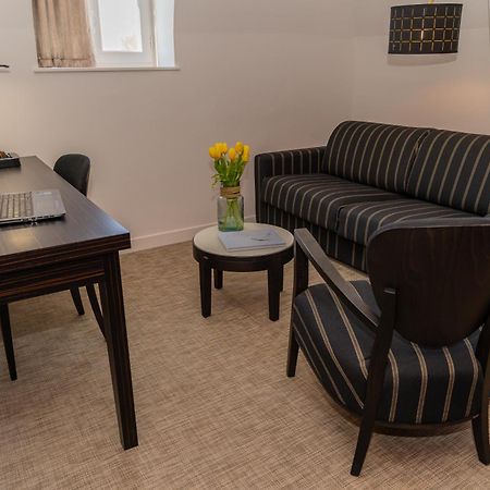 Les 3 Lieux Hotel Les Ponts-de-Cé Eksteriør billede