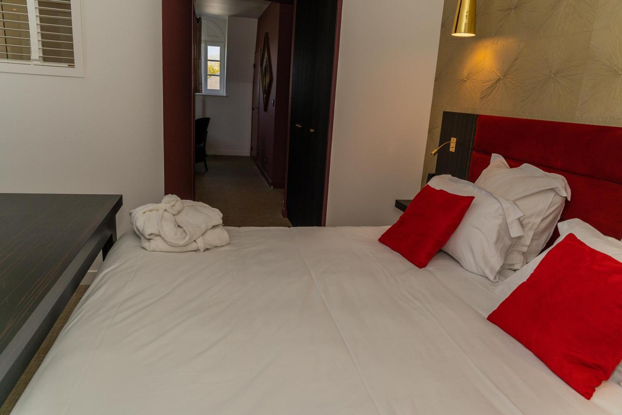 Les 3 Lieux Hotel Les Ponts-de-Cé Eksteriør billede