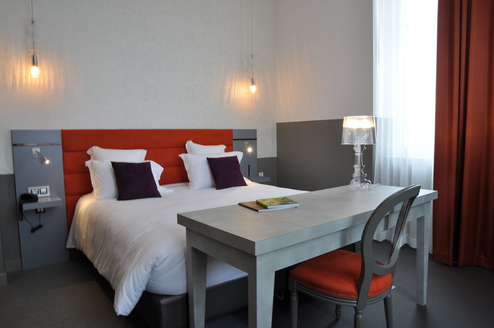 Les 3 Lieux Hotel Les Ponts-de-Cé Eksteriør billede