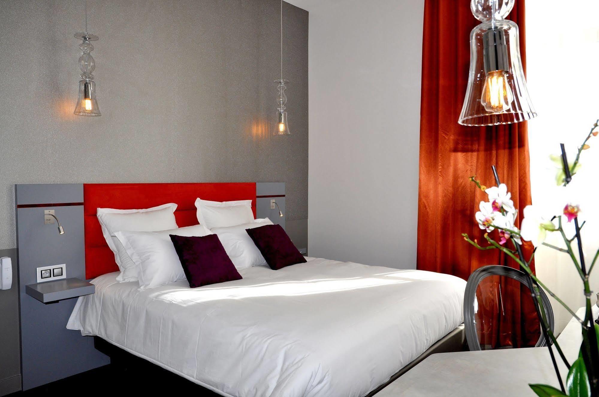 Les 3 Lieux Hotel Les Ponts-de-Cé Eksteriør billede