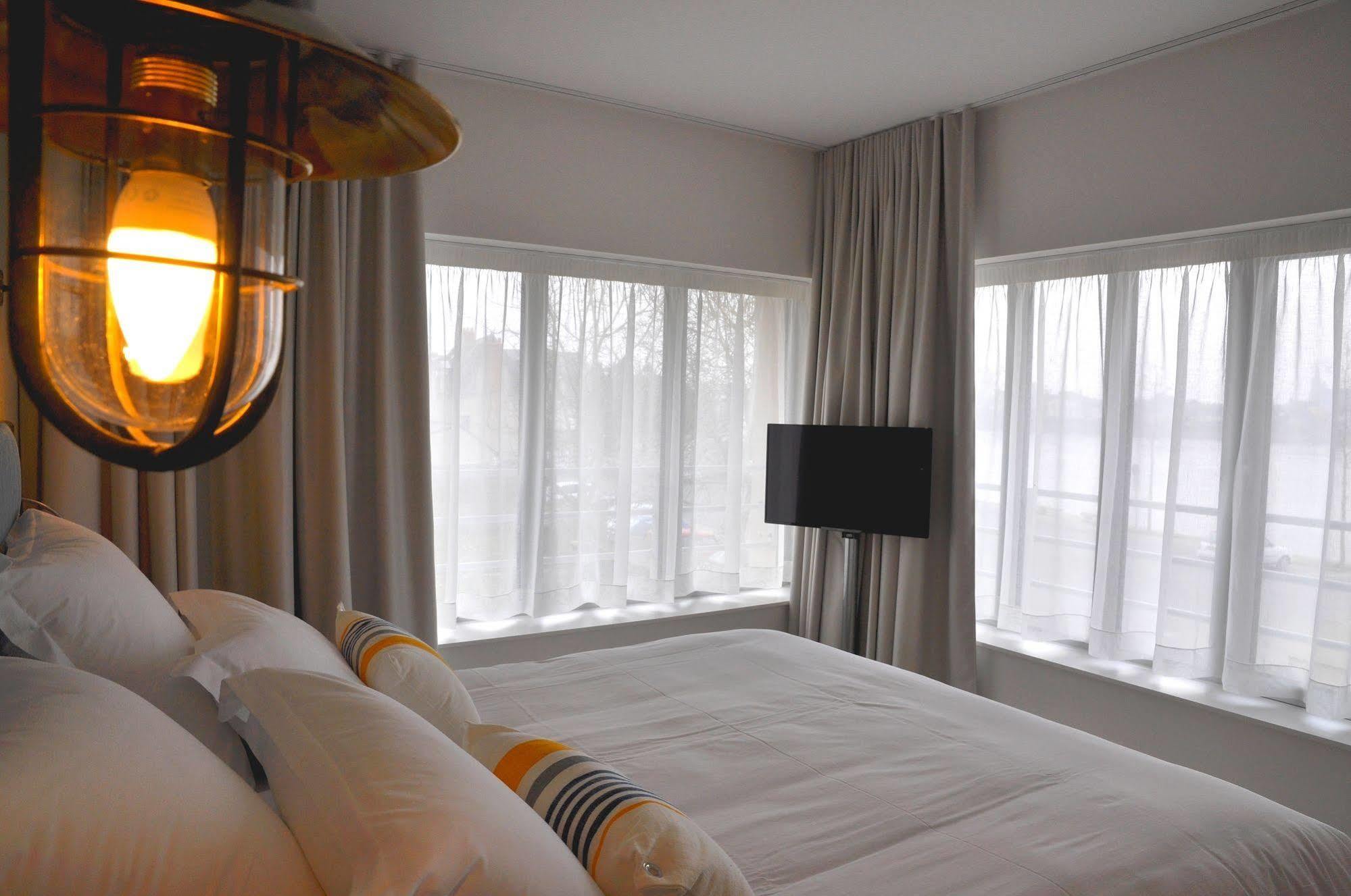 Les 3 Lieux Hotel Les Ponts-de-Cé Eksteriør billede