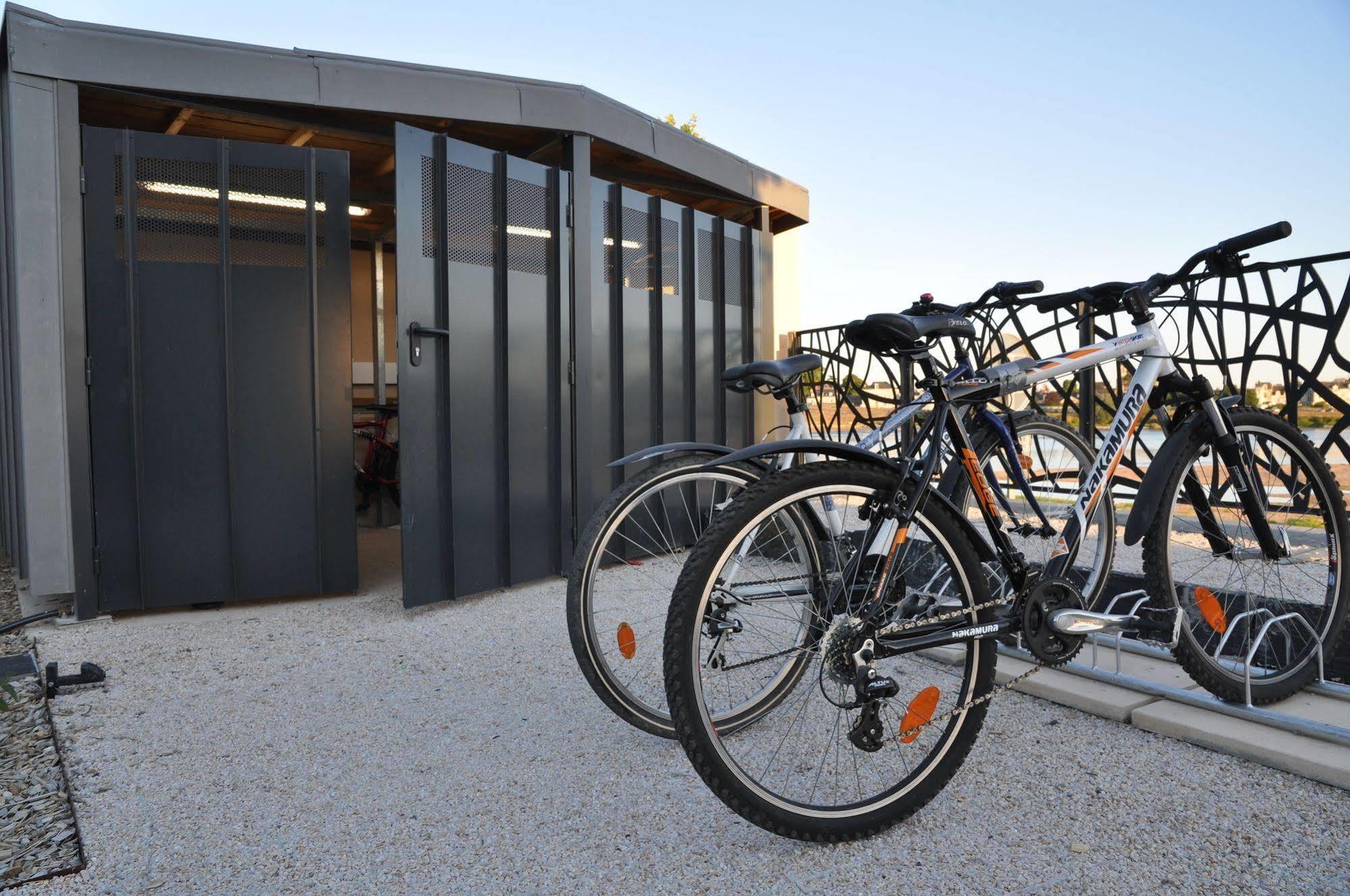Les 3 Lieux Hotel Les Ponts-de-Cé Eksteriør billede